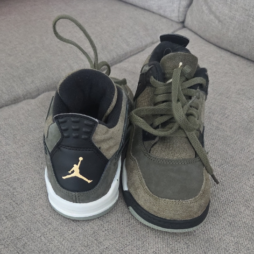Jordan Kids Sneakers in Olive and Black Size 2.5y